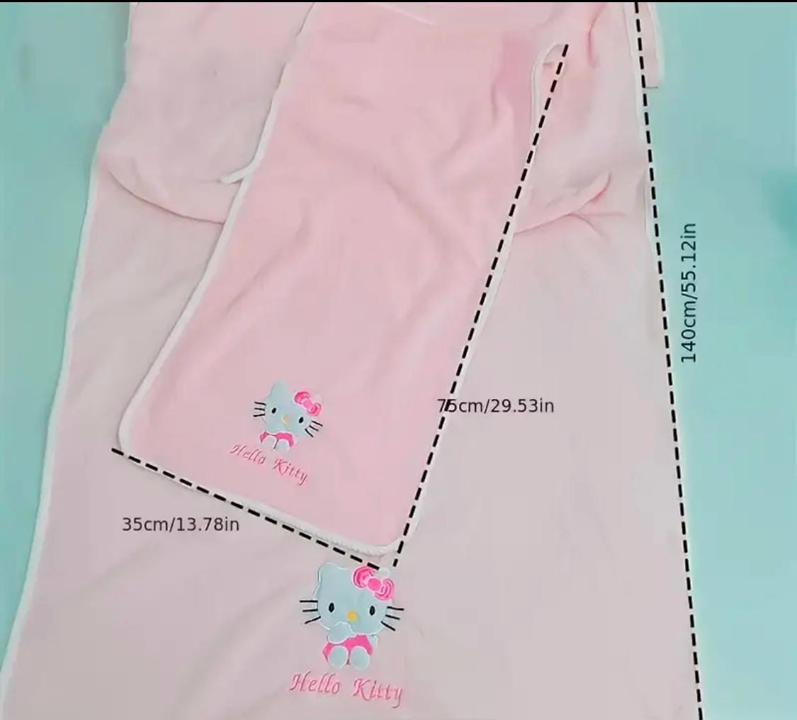 1 Ensemble SANRIO Hello Kitty Serviette En Polyester
